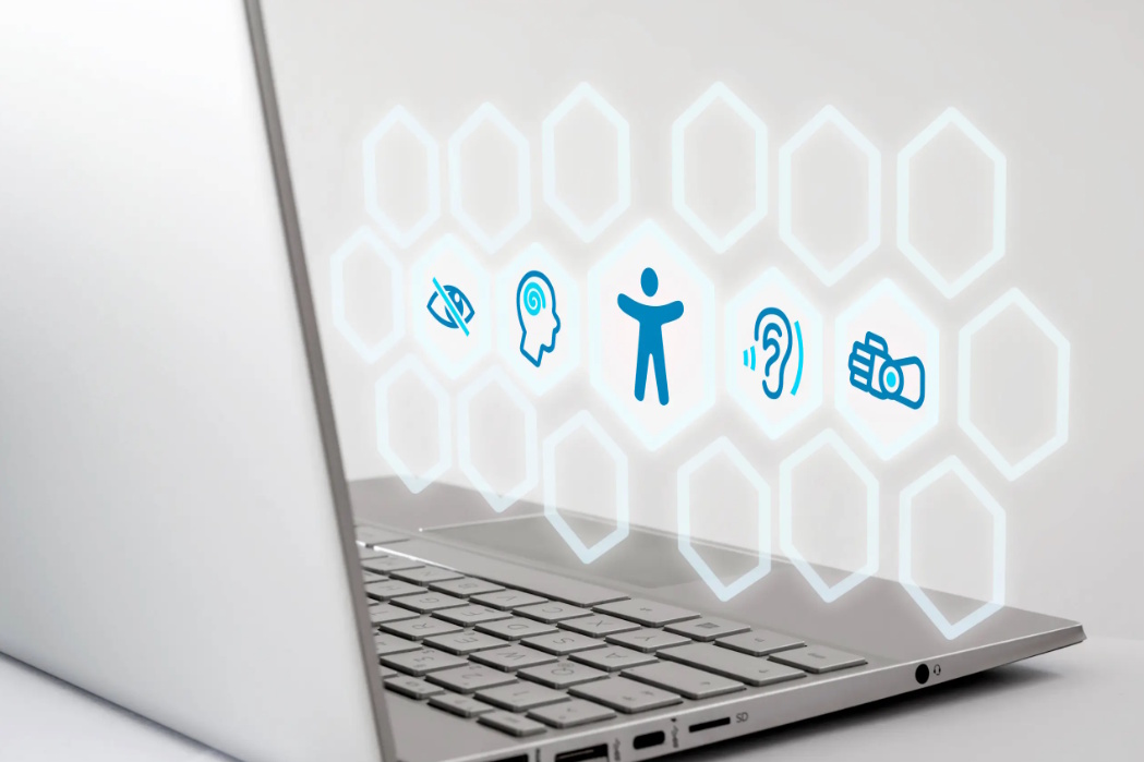 Symbolbild Barrierefreiheit mit Laptop und Illustration (© sh99/stock.adobe.com)