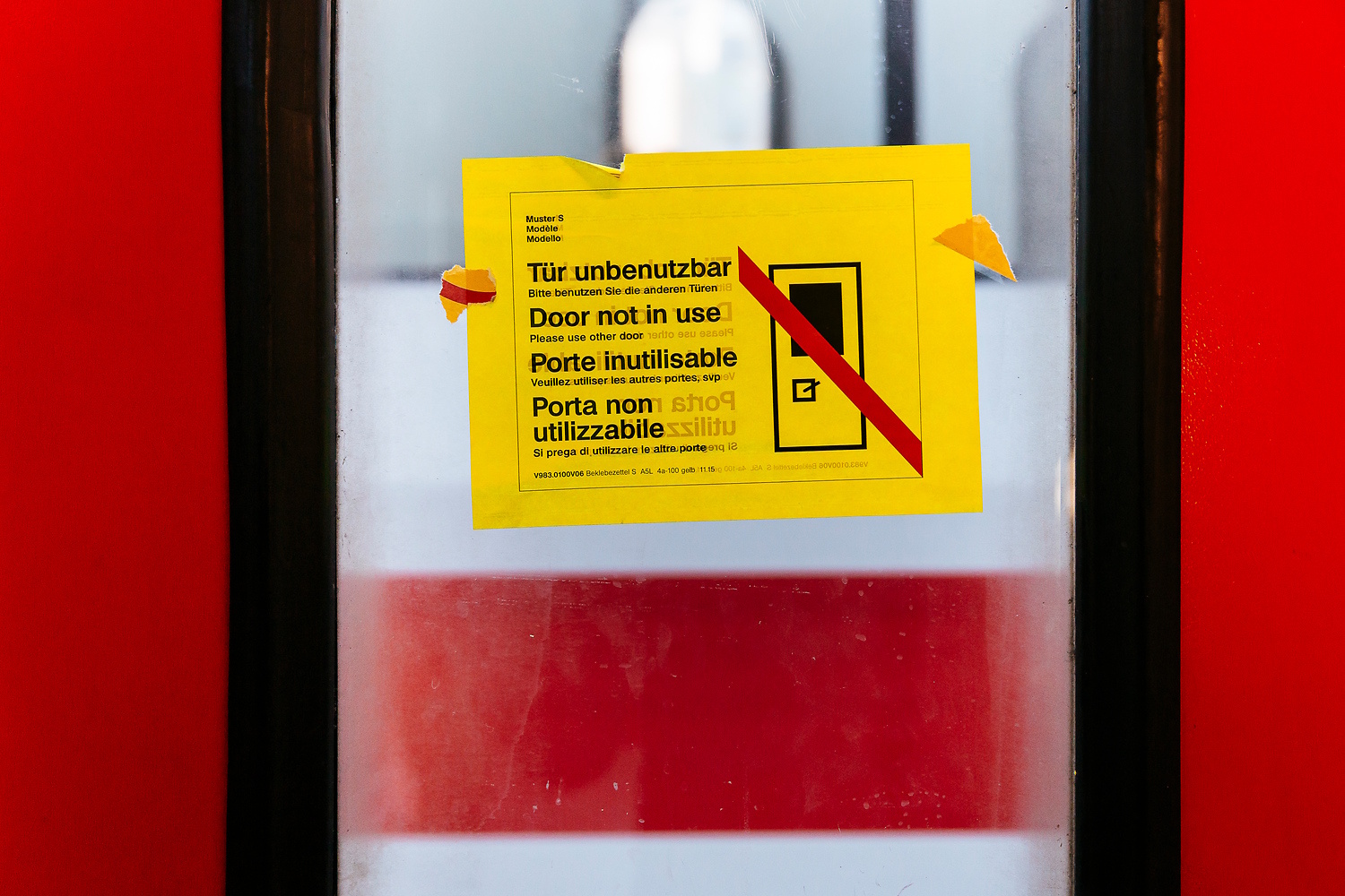 defekte Tür in einer Bahn (© go.Rheinland / Smilla Dankert)