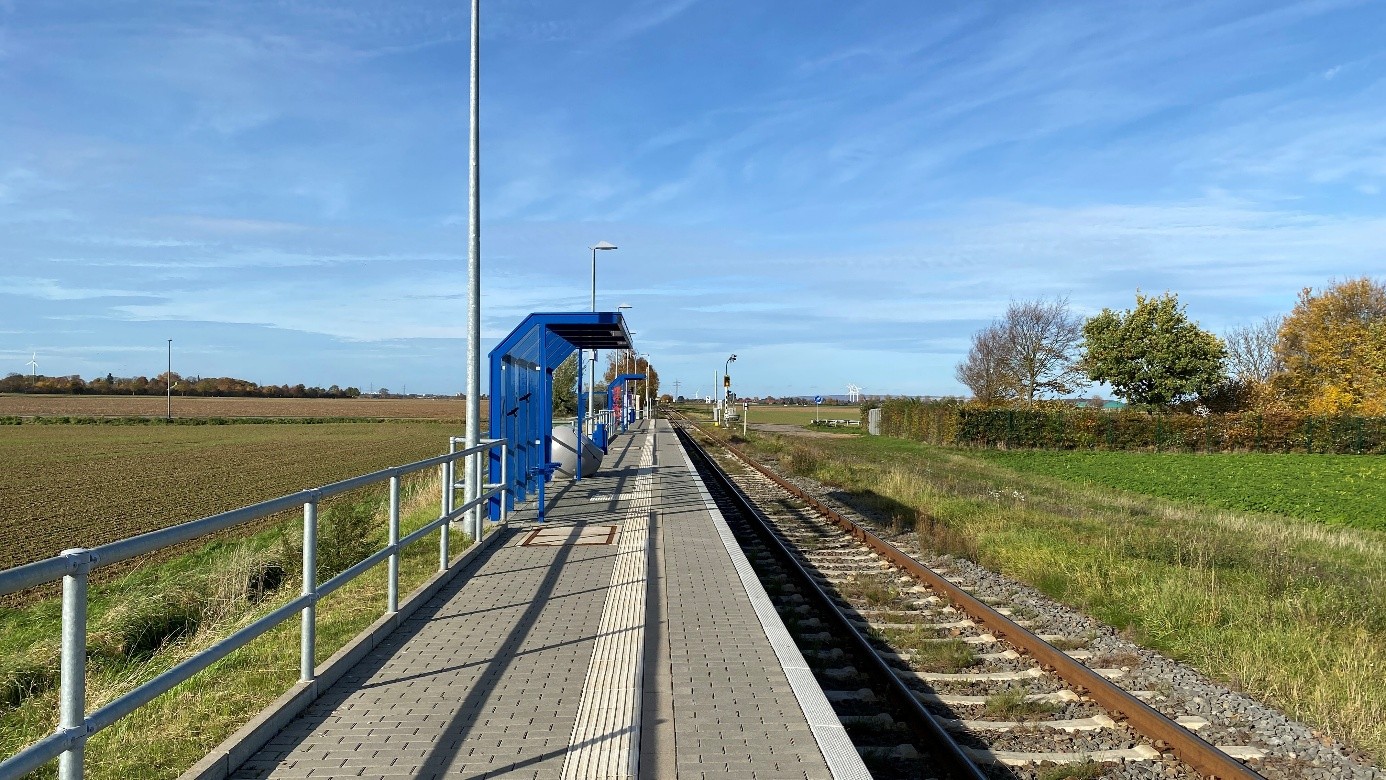 Sauberer Bahnsteig in Vettweiß-Jakobwüllesheim
