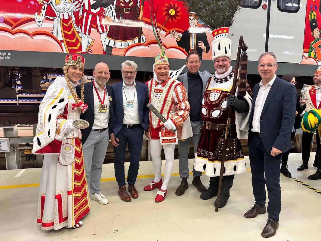 Präsentation der Karnevals-S-Bahn im Werk Köln-Nippes