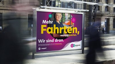 Das Bild zeigt ein Plakat der Kampagne "Wir sind dran", die den German Design Award 2027 gewonnen hat (© go.Rheinland / VeyVey Films)