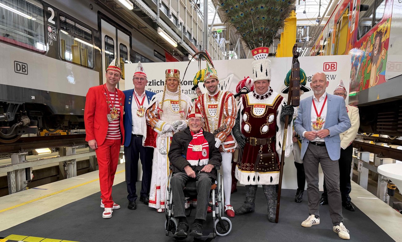Das Bild zeigt die Repräsentanten der neuen Karnevals-S-Bahn 2026 (© go.Rheinland / Alina Çakar) Das Bild zeigt die Repräsentanten der neuen Karnevals-S-Bahn 2026 (© go.Rheinland / Alina Çakar)