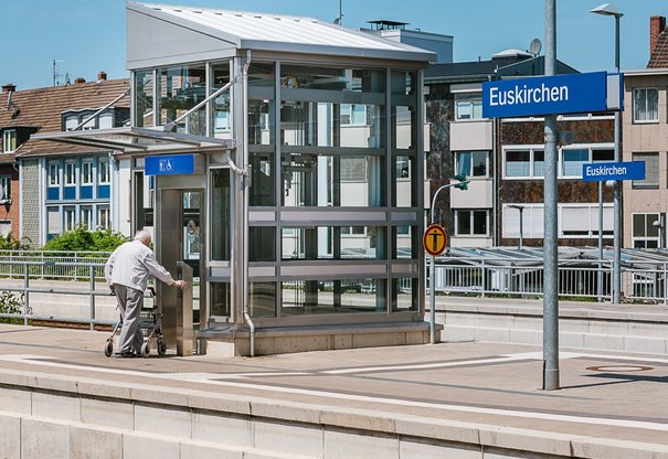 Adventsfreude für Fahrgäste: Bahnhof Euskirchen fertig modernisiert