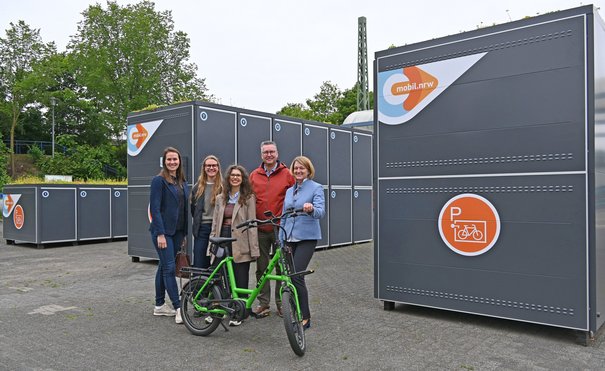 Bahnhof Industriepark Meckenheim neue Fahrradboxen (© Stadt Meckenheim)