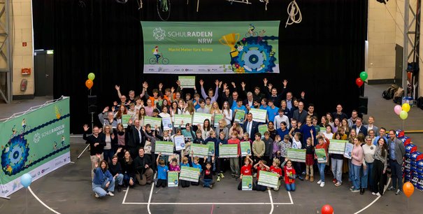 Foto der Teilnehmenden am Schulradeln NRW 2025 (@ Zukunftsnetz Mobilität NRW/Smilla Dankert)