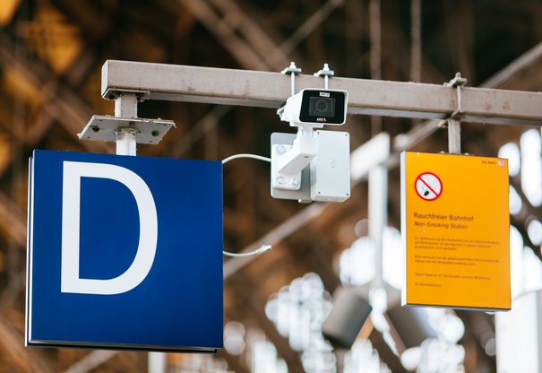 Moderne Videotechnik für mehr Sicherheit an den Bahnhöfen