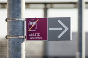 Symbolbild Wegeleitung Ersatzverkehr (@ go.Rheinland / Smilla Dankert)